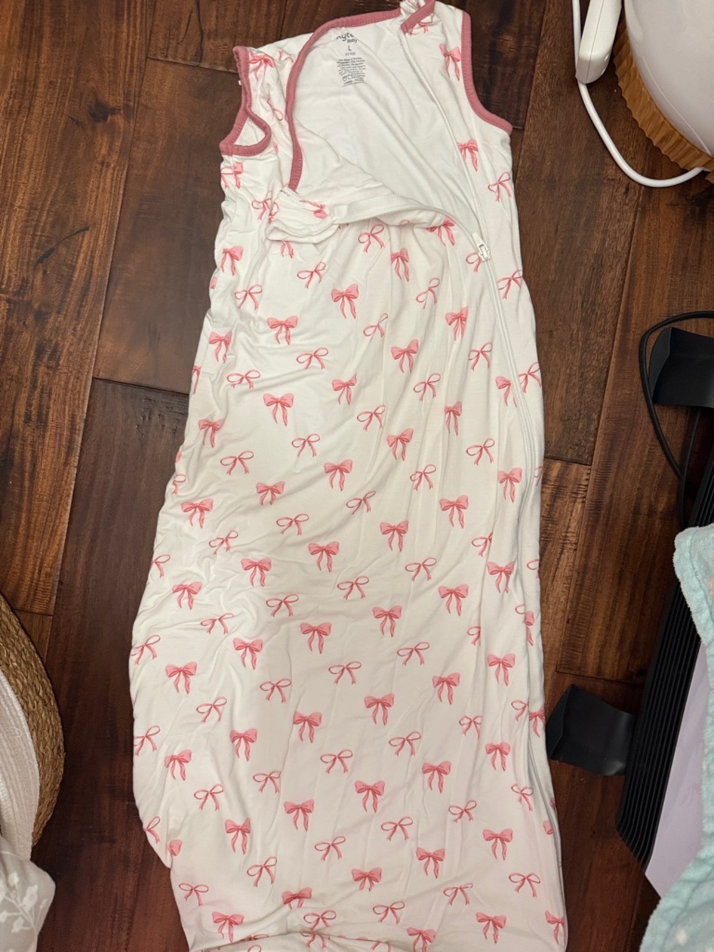 Kyte BABY White Sleep Sack with Pink Bow Print 0.5 TOG